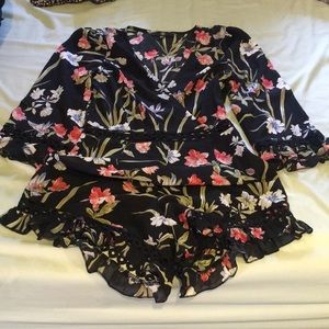 Floral romper 🌸🌼🌻🌺